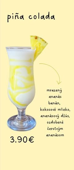 Smoothie piña colada v pohári s ananásom